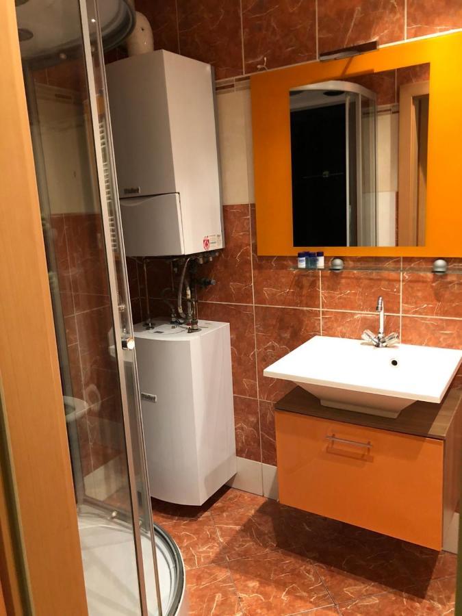 Nina Apartment Wiener Neustadt Esterno foto